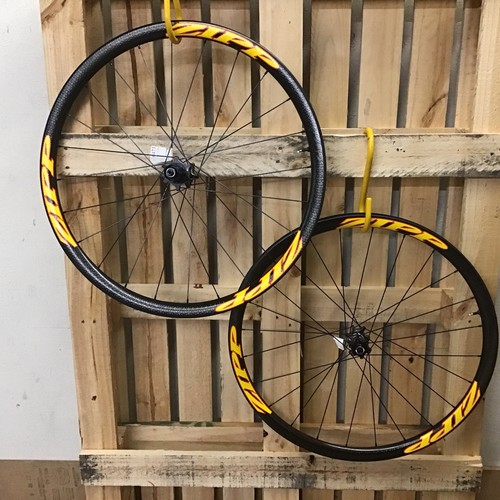 Zipp 202 700c carbon clincher - zipp,